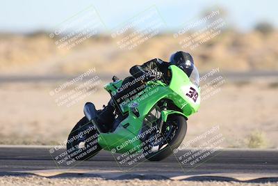 media/Dec-07-2025-CVMA (Sun) [[3e7d2de5dc]]/Race 18-Formula Twins-Formula 40 UL/